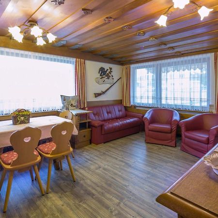 Alpin Apartments Colfosco Kamer foto