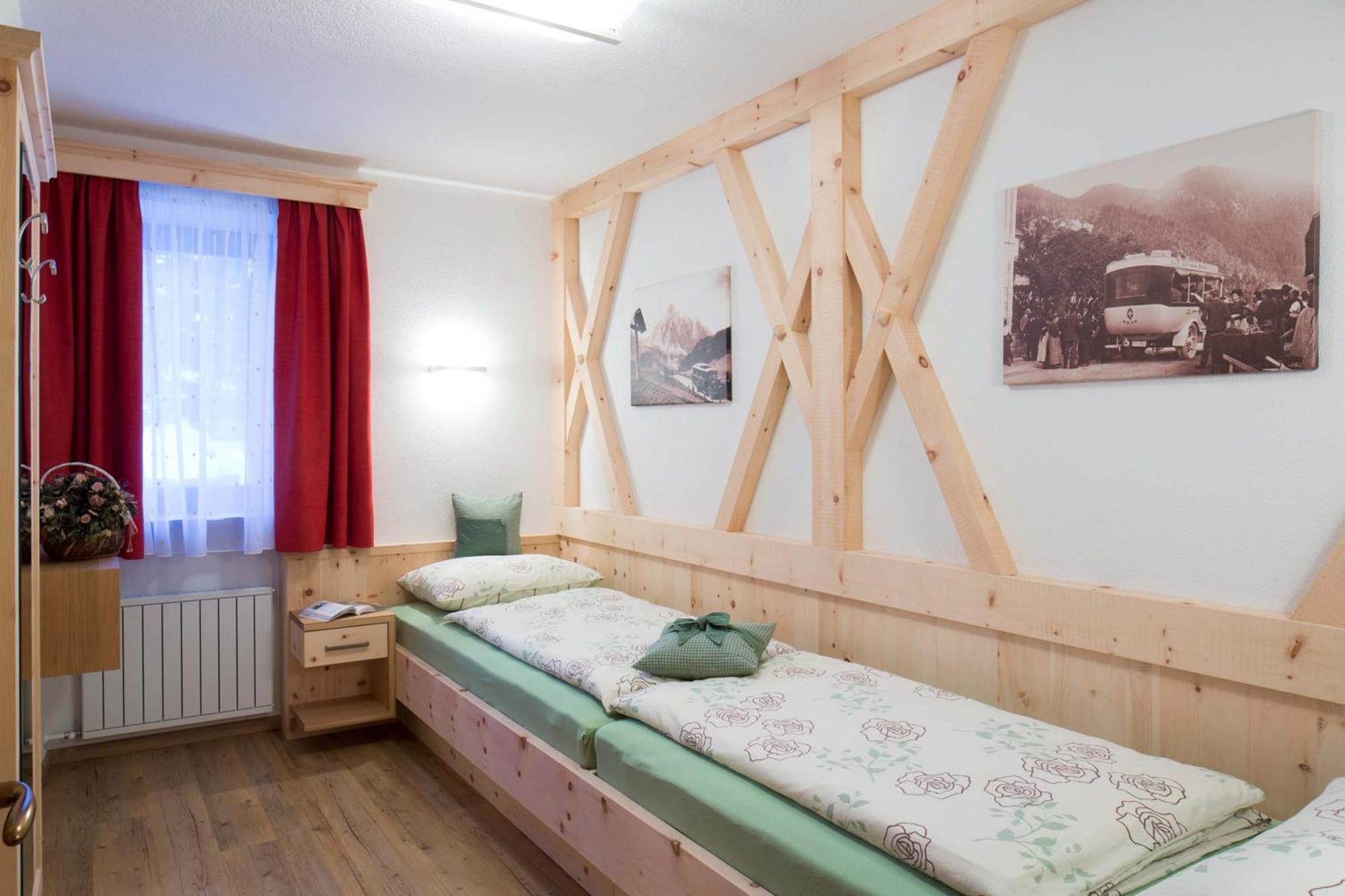 Alpin Apartments Colfosco Kamer foto