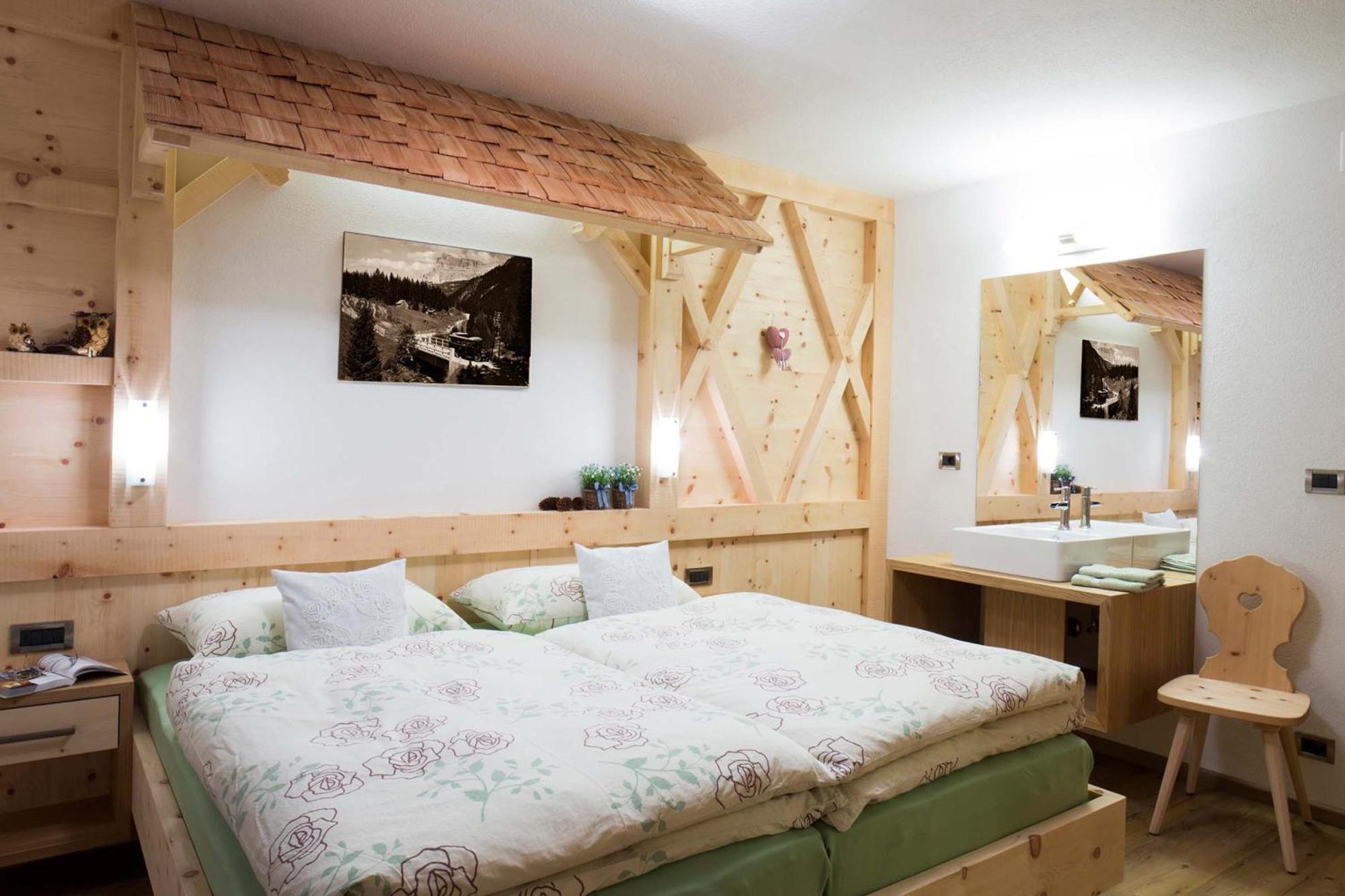 Alpin Apartments Colfosco Kamer foto