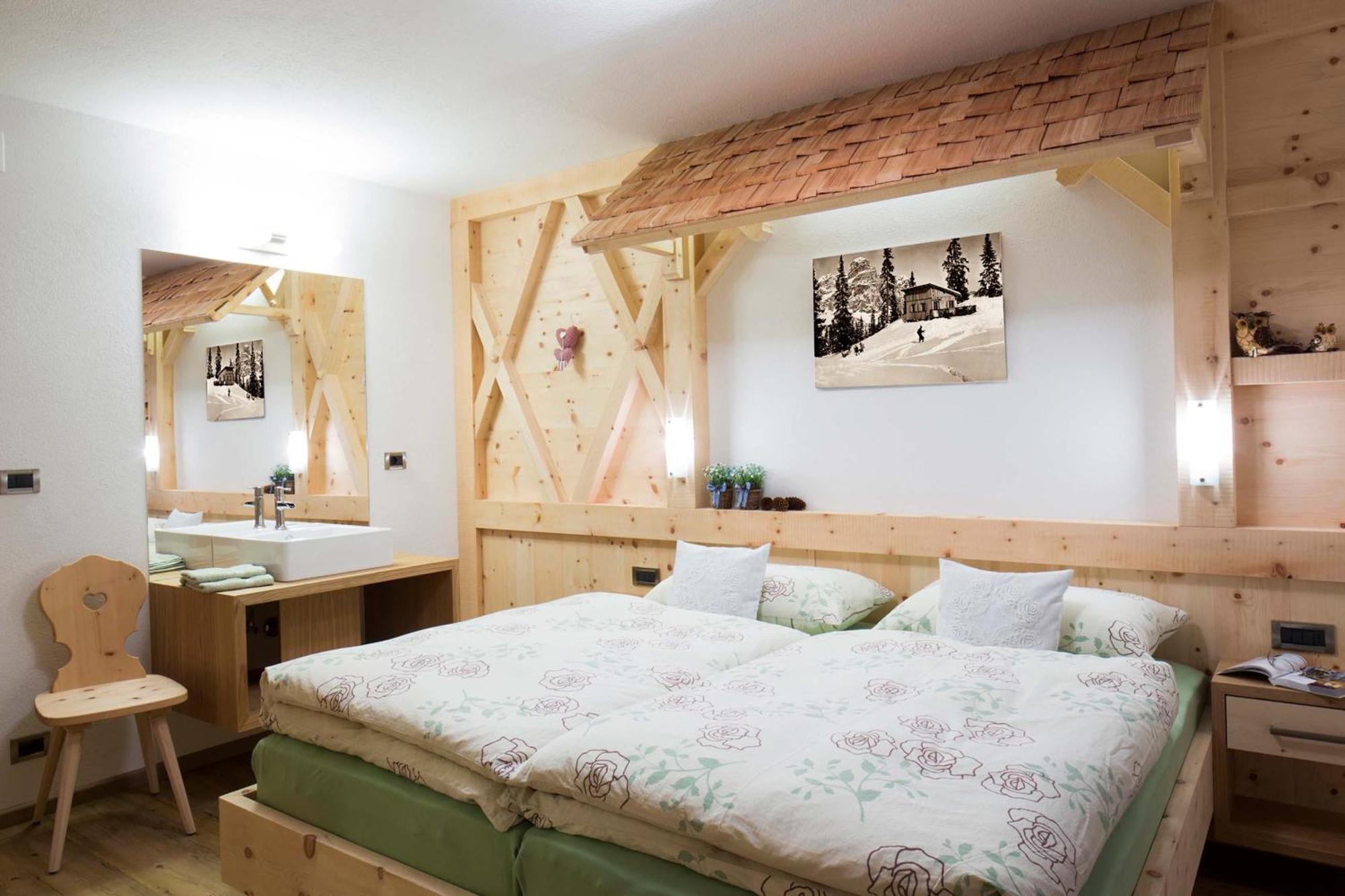 Alpin Apartments Colfosco Kamer foto