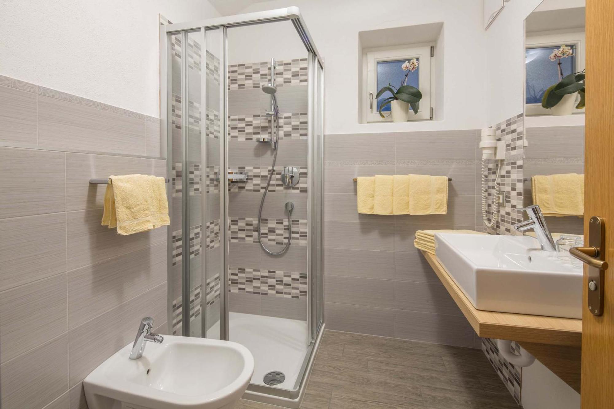 Alpin Apartments Colfosco Kamer foto