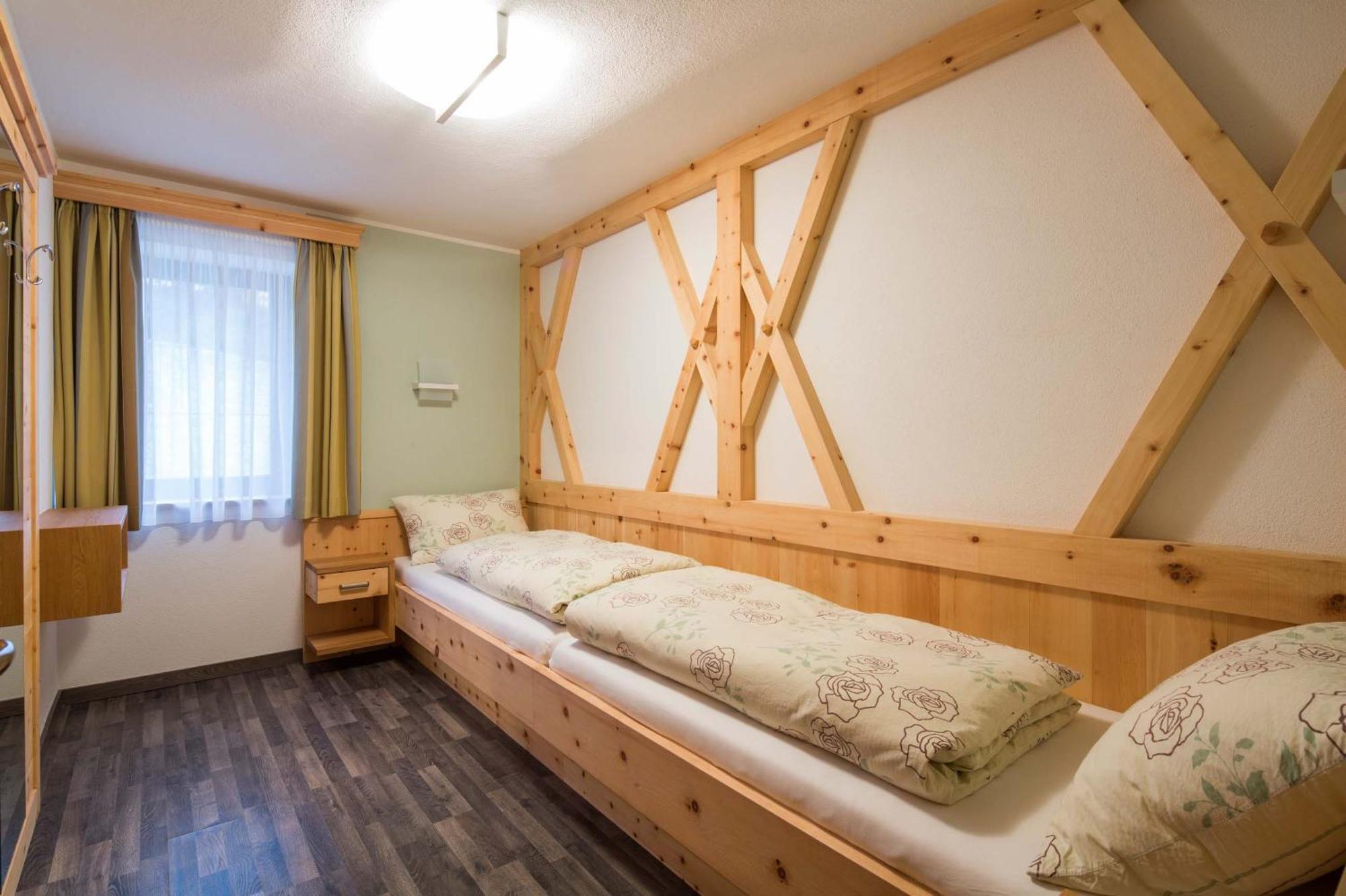 Alpin Apartments Colfosco Kamer foto