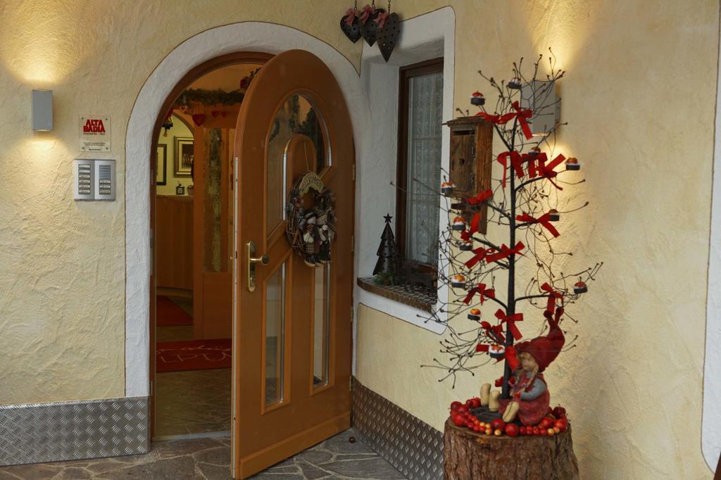 Alpin Apartments Colfosco Buitenkant foto